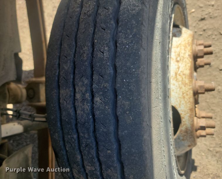 image for item JG9778 2005 Chevrolet C5500  Crew Cab flatbed truck