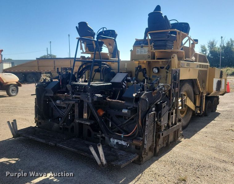 image for item JG9781 2010 Caterpillar AP1000D  paver