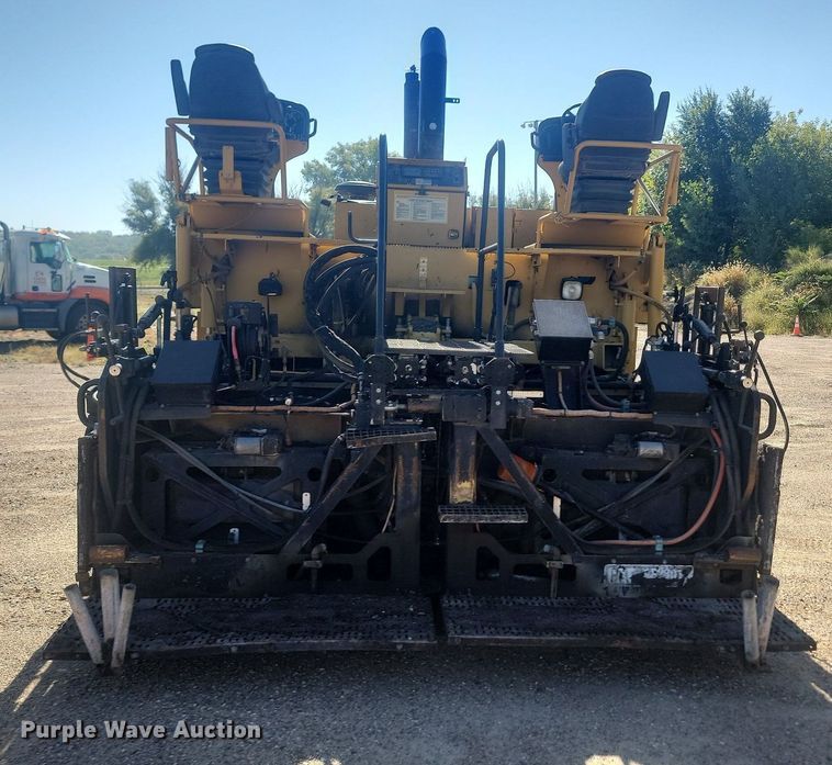 image for item JG9781 2010 Caterpillar AP1000D  paver