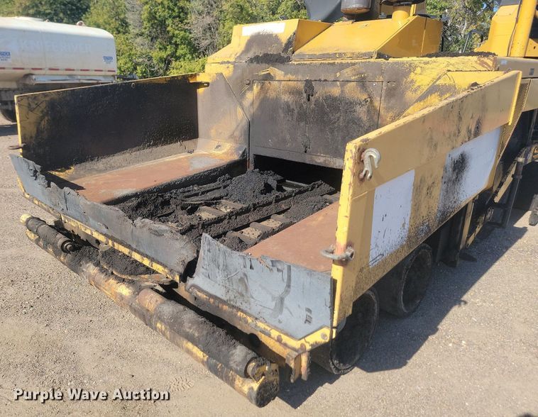 image for item JG9781 2010 Caterpillar AP1000D  paver