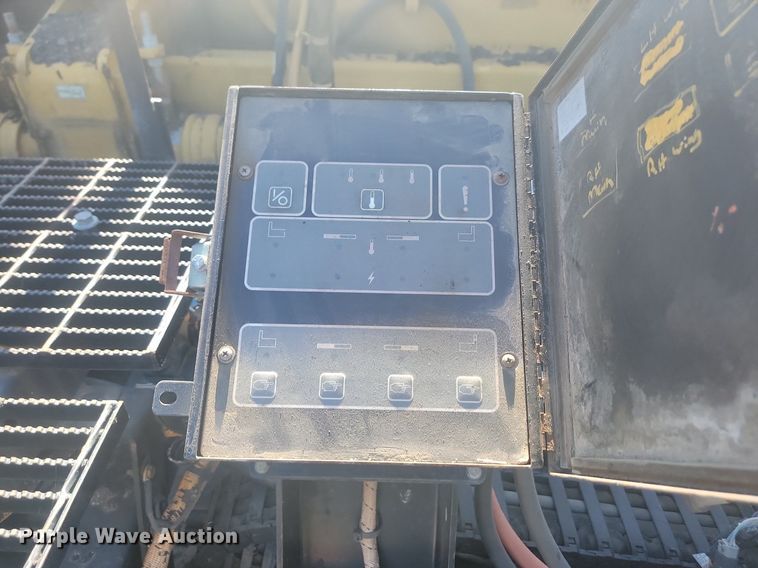 image for item JG9781 2010 Caterpillar AP1000D  paver