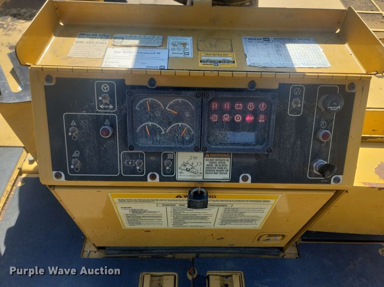 image for item JG9781 2010 Caterpillar AP1000D  paver