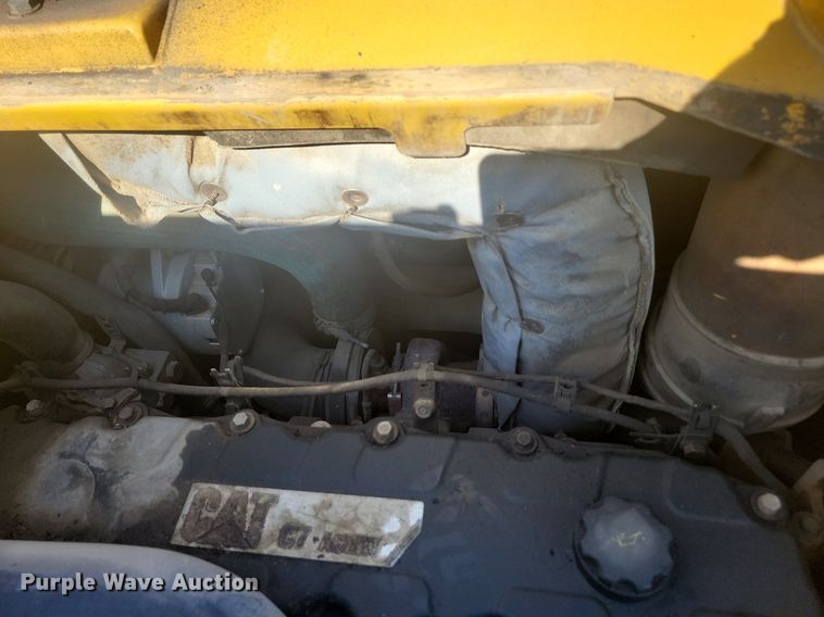 image for item JG9781 2010 Caterpillar AP1000D  paver