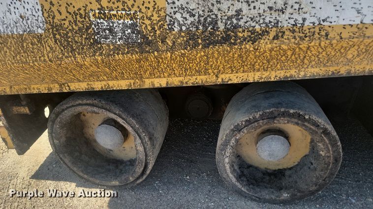 image for item JG9781 2010 Caterpillar AP1000D  paver