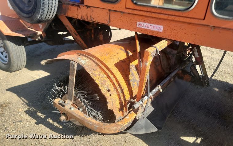 image for item JG9782 Broce Broom RTC 350  broom