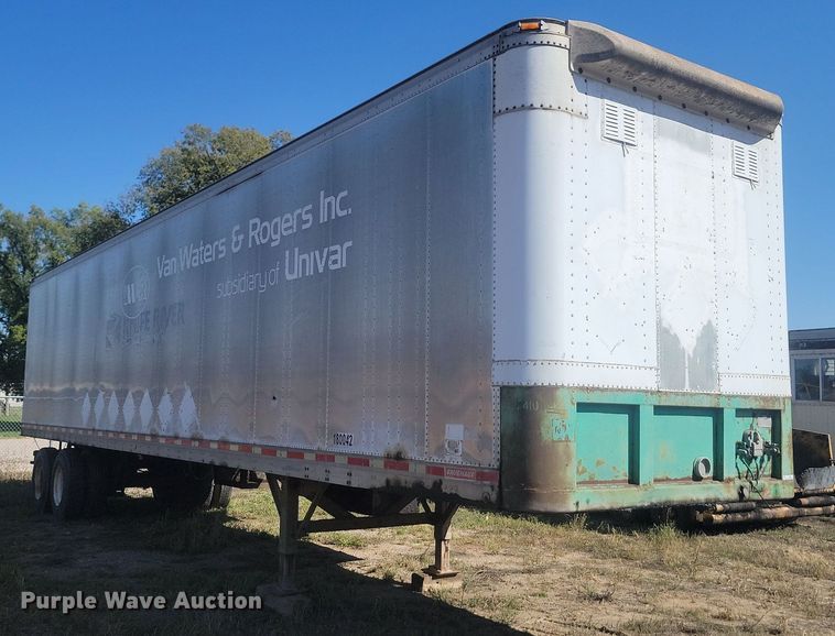 image for item JG9783 1990 Fruehauf FB8-F2-42  dry van trailer