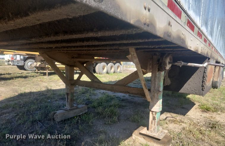 image for item JG9783 1990 Fruehauf FB8-F2-42  dry van trailer