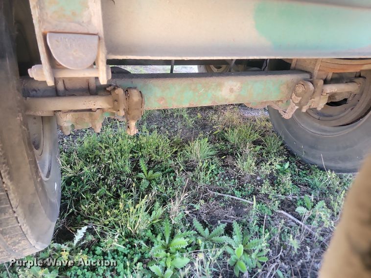 image for item JG9783 1990 Fruehauf FB8-F2-42  dry van trailer