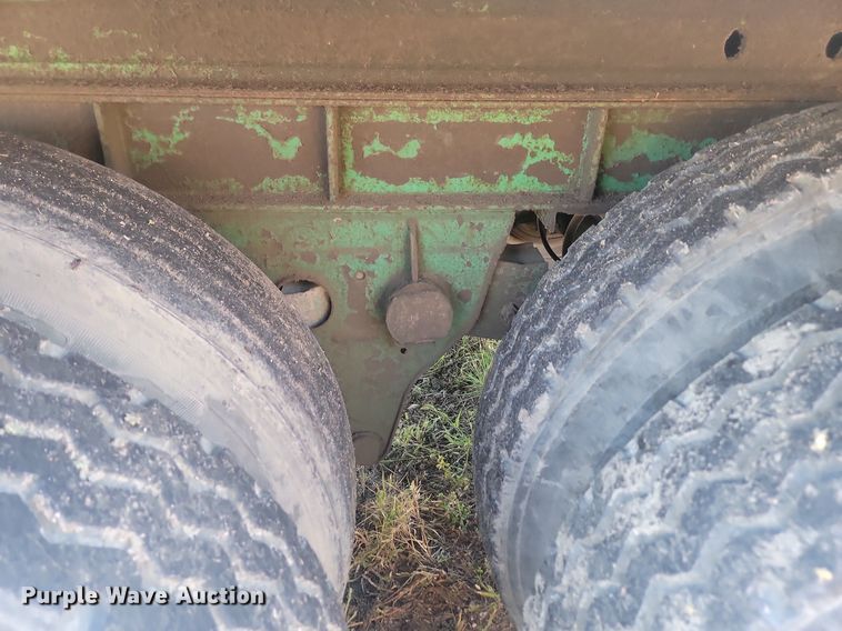 image for item JG9783 1990 Fruehauf FB8-F2-42  dry van trailer