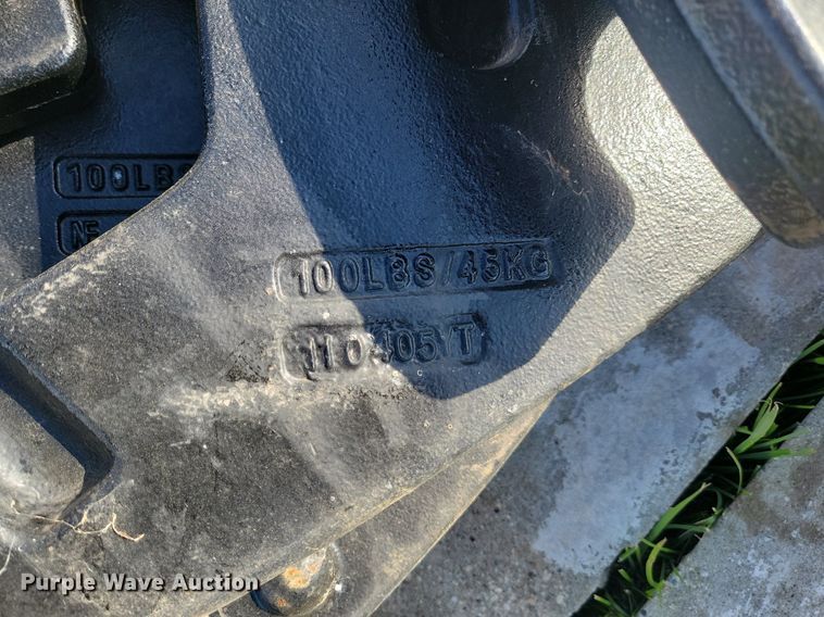 image for item JG9786 (32) Agco suitcase weights and mount