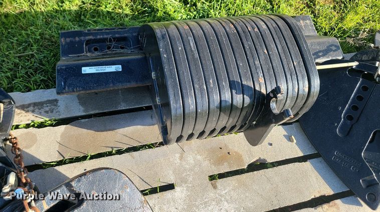 image for item JG9786 (32) Agco suitcase weights and mount