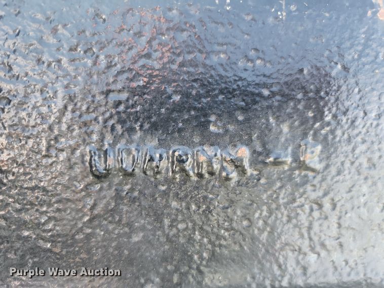 image for item JG9786 (32) Agco suitcase weights and mount