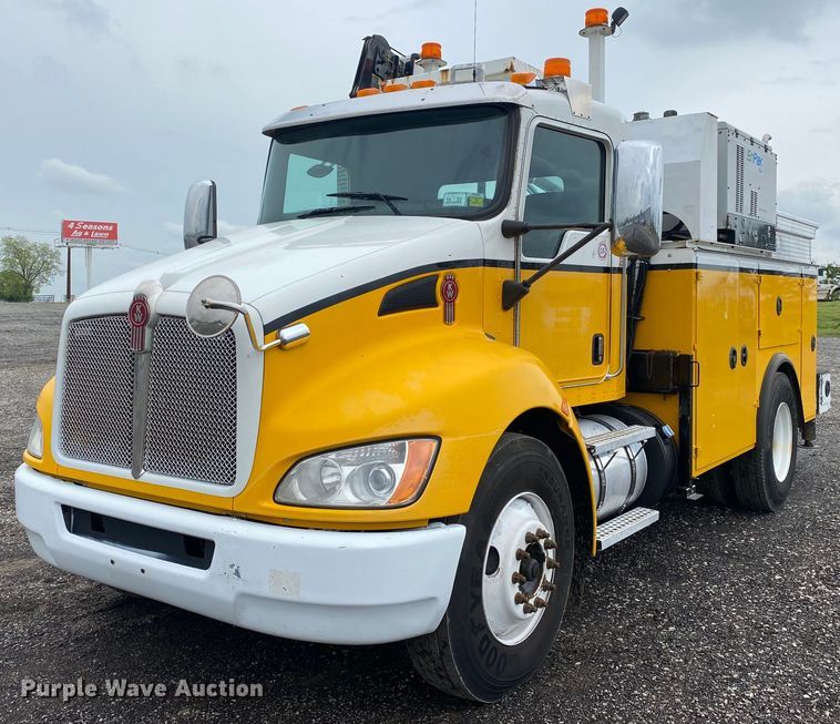 image for item KB9451 2013 Kenworth T370  utility / service truck