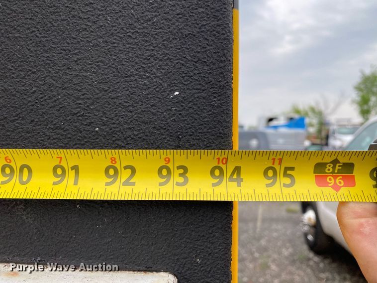 image for item KB9451 2013 Kenworth T370  utility / service truck