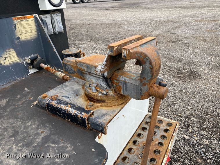 image for item KB9451 2013 Kenworth T370  utility / service truck