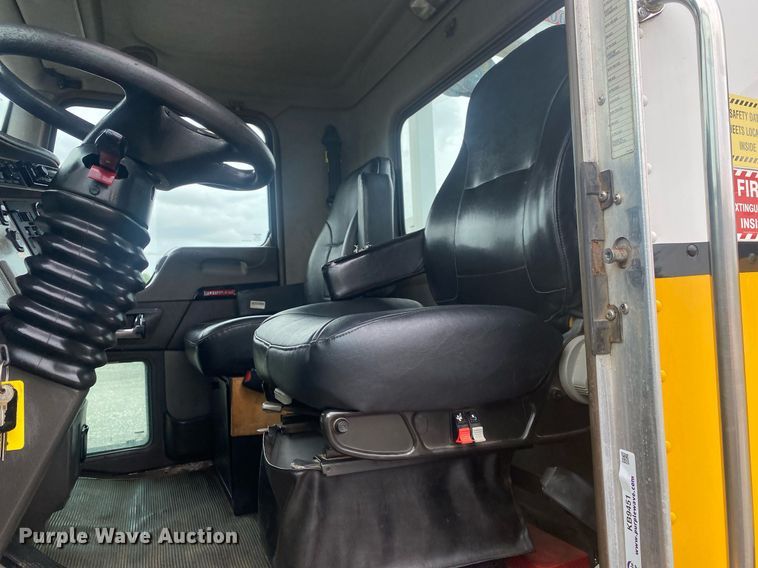 image for item KB9451 2013 Kenworth T370  utility / service truck