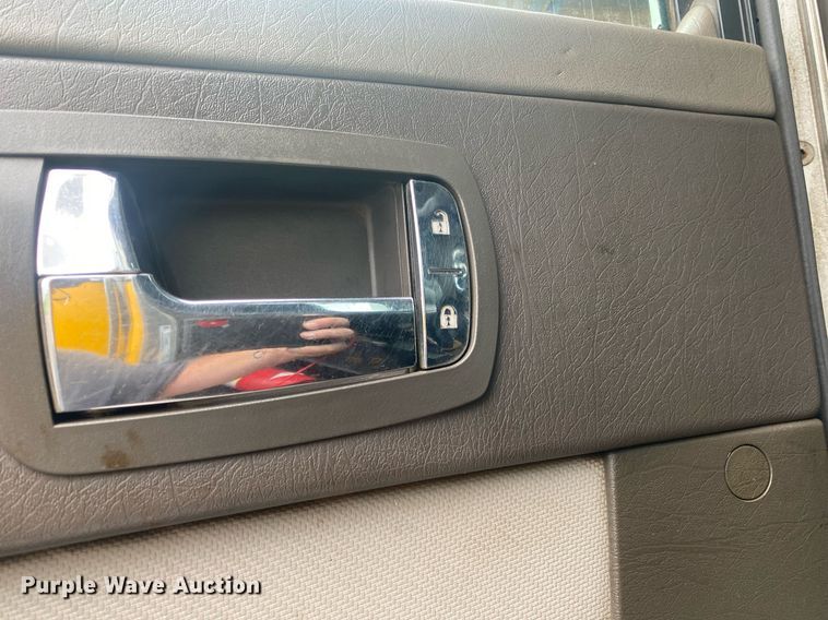 image for item KB9451 2013 Kenworth T370  utility / service truck