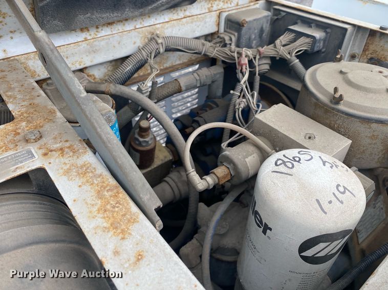 image for item KB9451 2013 Kenworth T370  utility / service truck