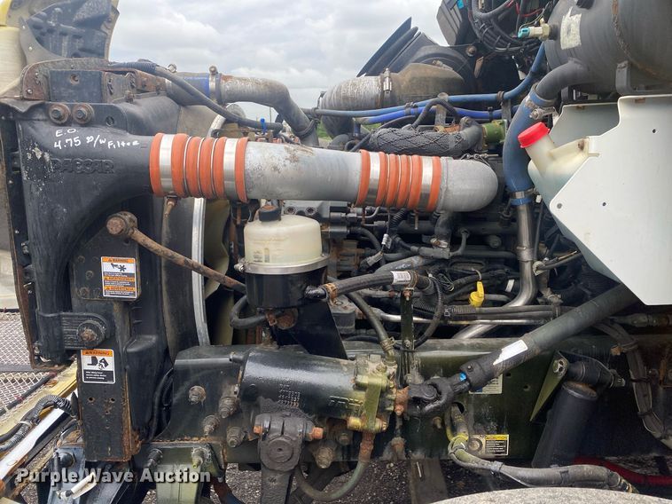 image for item KB9451 2013 Kenworth T370  utility / service truck