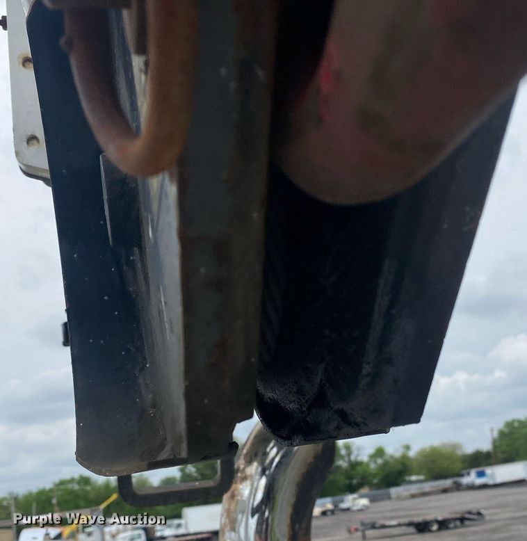 image for item KB9451 2013 Kenworth T370  utility / service truck