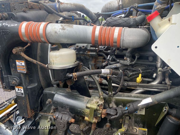 image for item KB9451 2013 Kenworth T370  utility / service truck