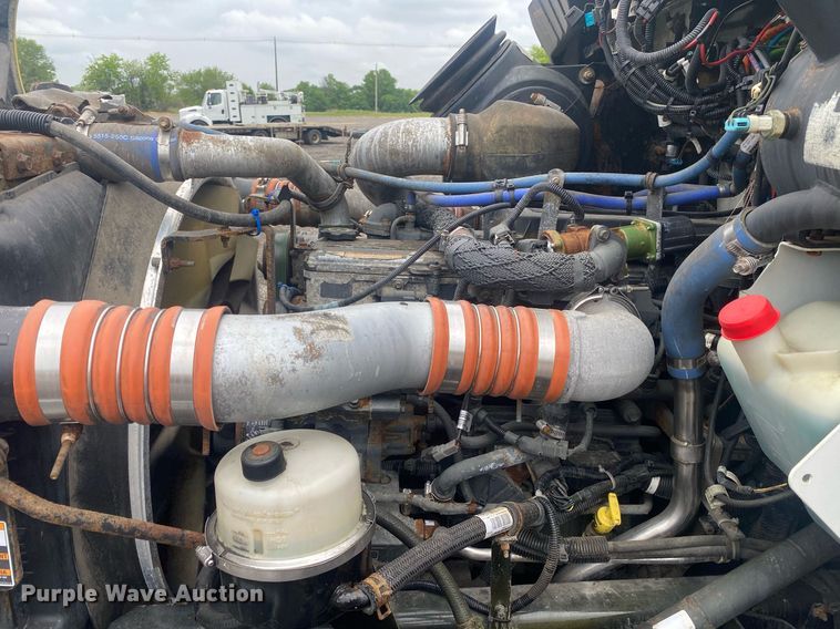 image for item KB9451 2013 Kenworth T370  utility / service truck