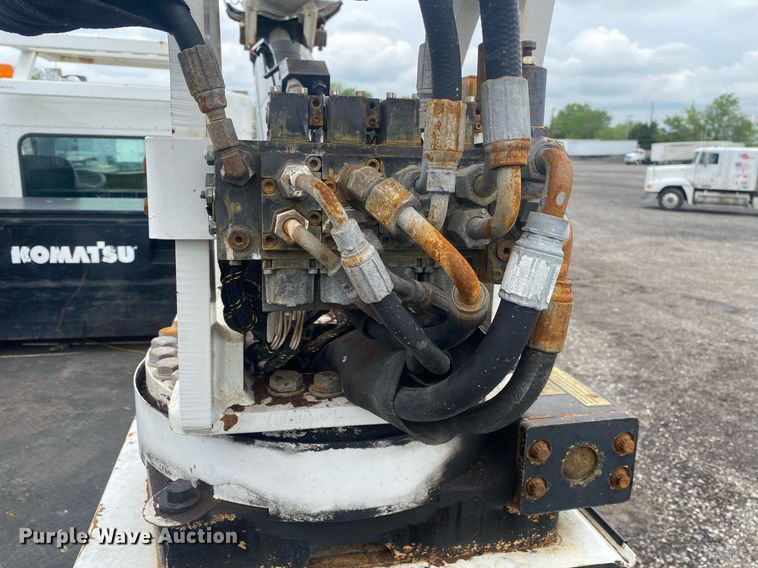 image for item KB9451 2013 Kenworth T370  utility / service truck