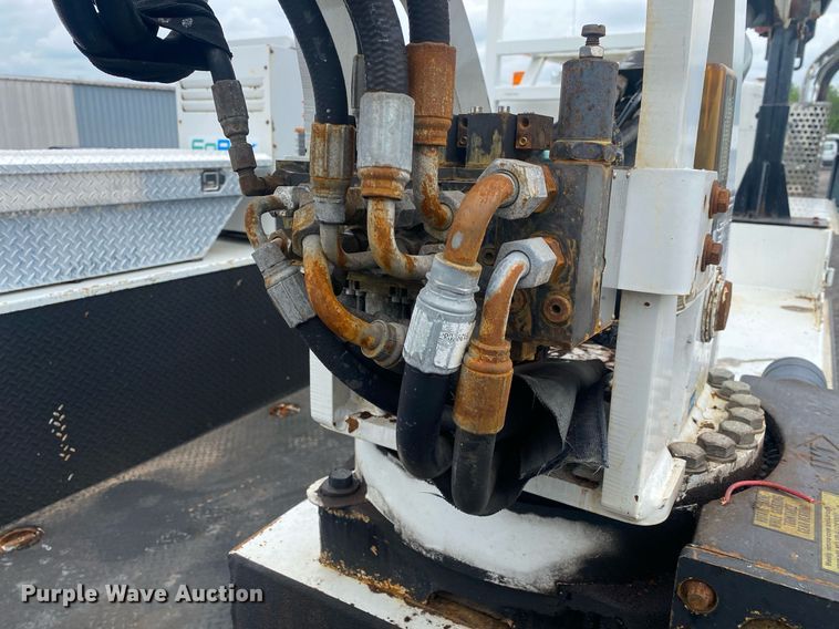 image for item KB9451 2013 Kenworth T370  utility / service truck