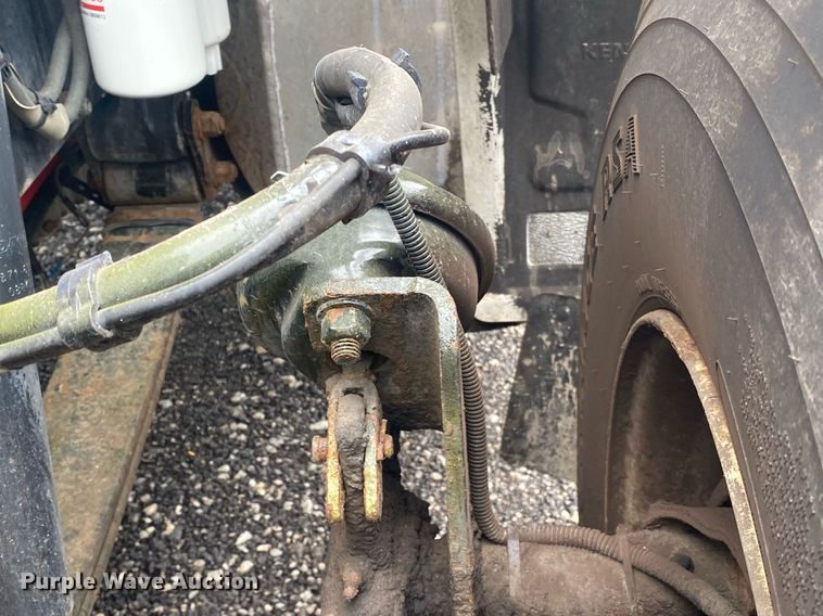 image for item KB9451 2013 Kenworth T370  utility / service truck