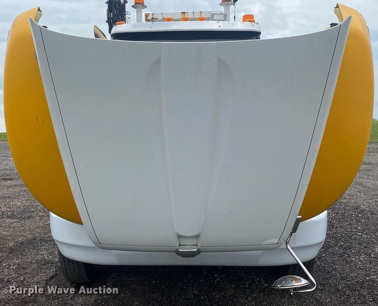 image for item KB9451 2013 Kenworth T370  utility / service truck