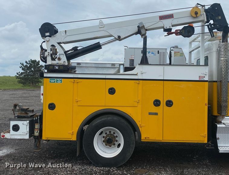 image for item KB9451 2013 Kenworth T370  utility / service truck