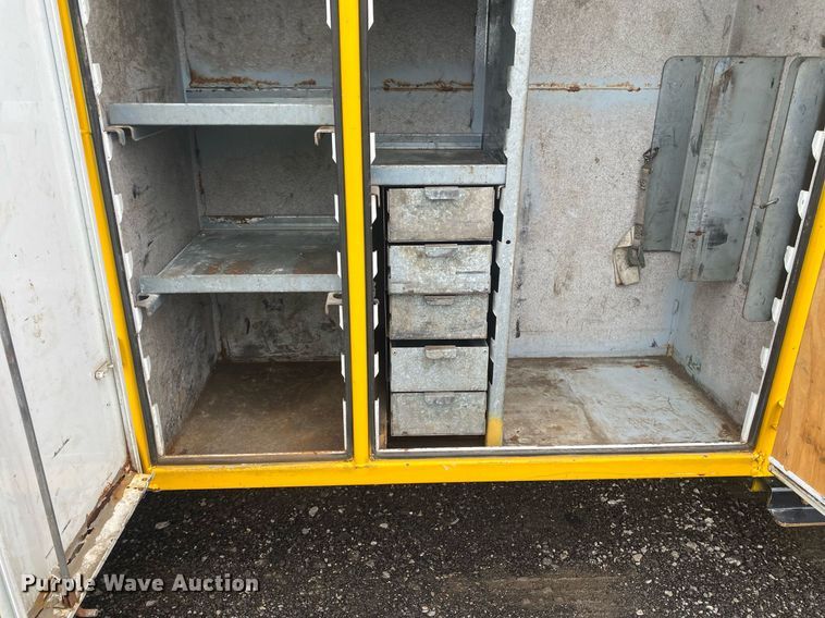 image for item KB9451 2013 Kenworth T370  utility / service truck