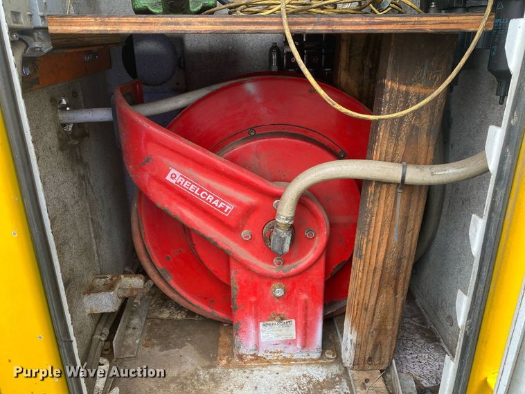 image for item KB9451 2013 Kenworth T370  utility / service truck