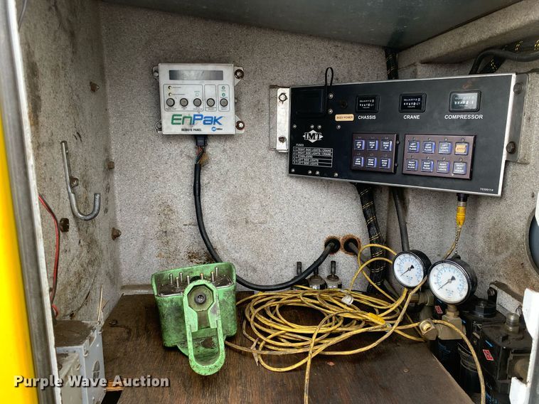 image for item KB9451 2013 Kenworth T370  utility / service truck