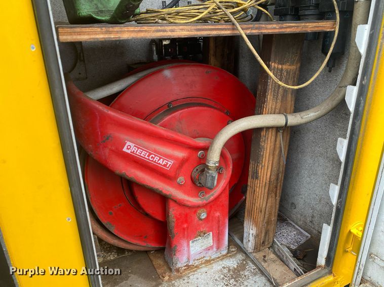 image for item KB9451 2013 Kenworth T370  utility / service truck