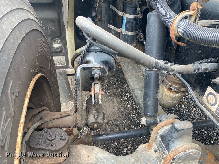 image for item KB9451 2013 Kenworth T370  utility / service truck