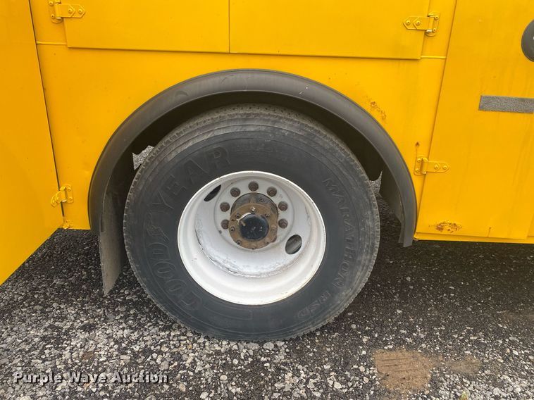 image for item KB9451 2013 Kenworth T370  utility / service truck