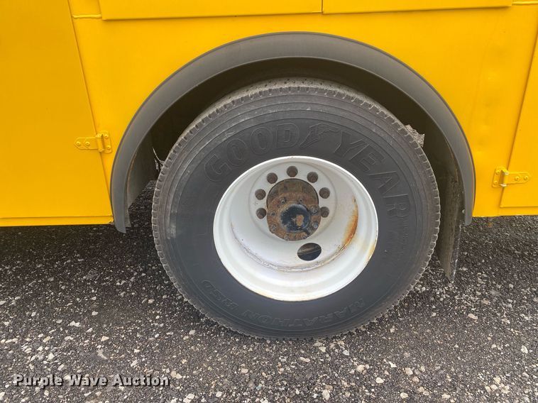 image for item KB9451 2013 Kenworth T370  utility / service truck