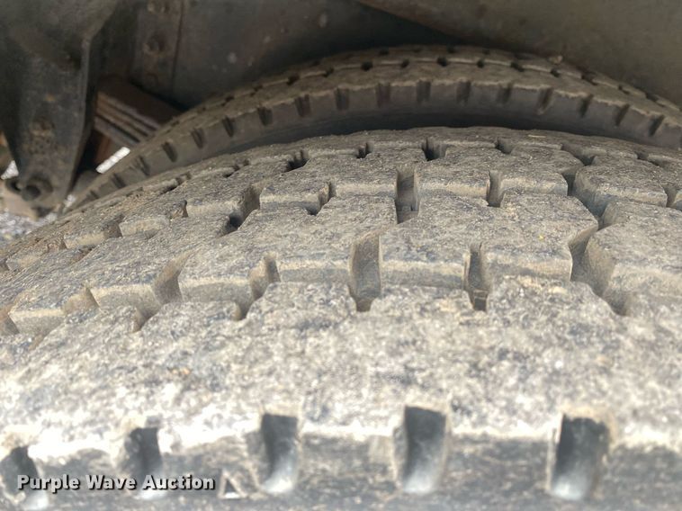 image for item KB9451 2013 Kenworth T370  utility / service truck