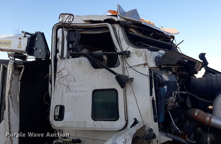 image for item KD9207 2023 Kenworth T440  crane truck