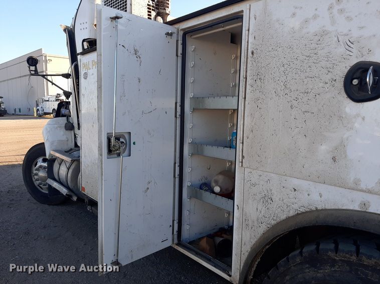 image for item KD9207 2023 Kenworth T440  crane truck