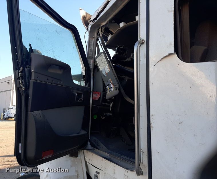 image for item KD9207 2023 Kenworth T440  crane truck