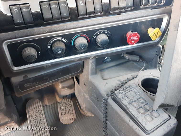 image for item KD9207 2023 Kenworth T440  crane truck