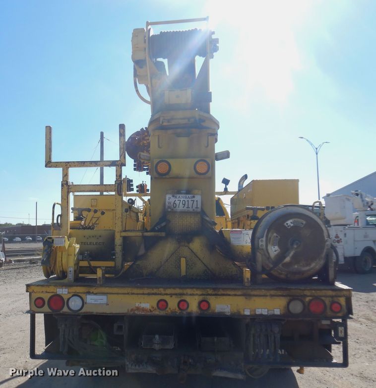 image for item KD9218 2004 Ford F750 Super Duty  digger derrick truck