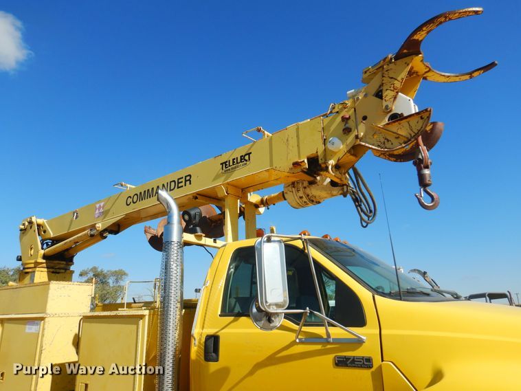 image for item KD9218 2004 Ford F750 Super Duty  digger derrick truck