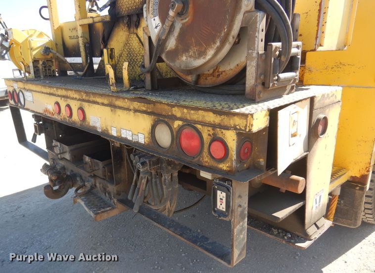 image for item KD9218 2004 Ford F750 Super Duty  digger derrick truck