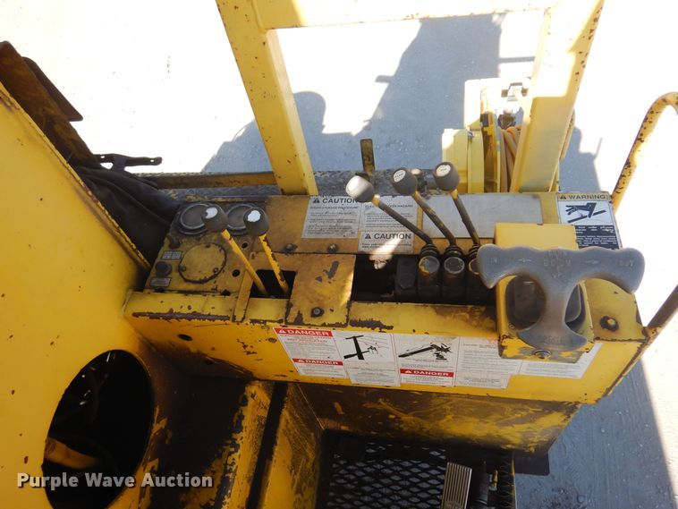 image for item KD9218 2004 Ford F750 Super Duty  digger derrick truck