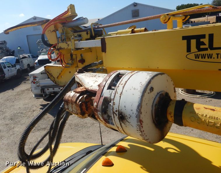 image for item KD9218 2004 Ford F750 Super Duty  digger derrick truck