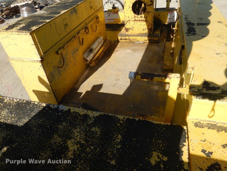 image for item KD9218 2004 Ford F750 Super Duty  digger derrick truck