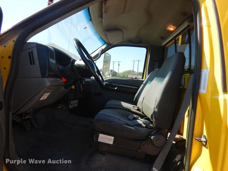 image for item KD9218 2004 Ford F750 Super Duty  digger derrick truck